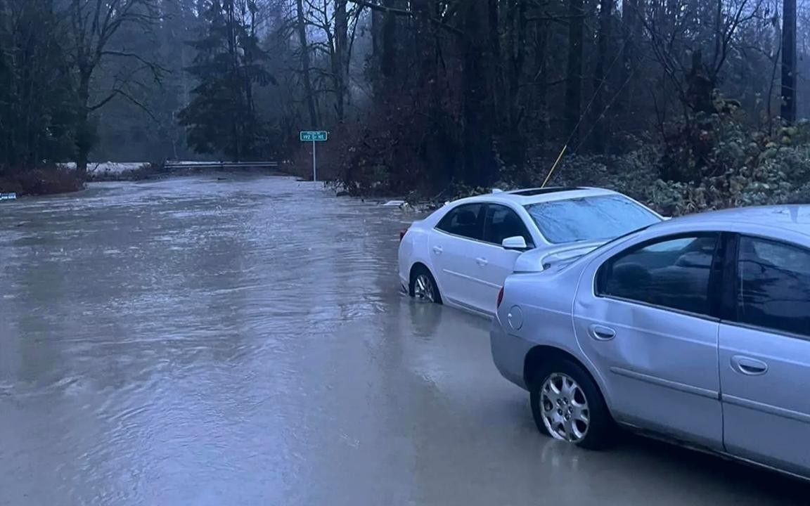Consecutive storms pose flood risk for California