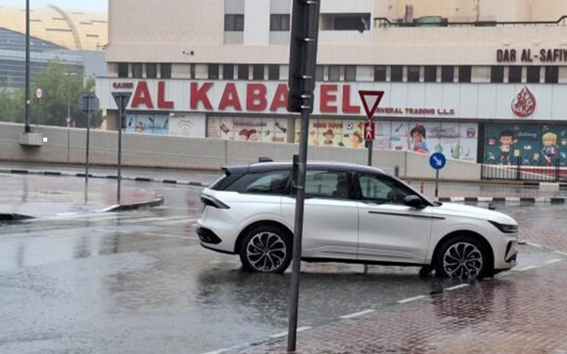 UAE Weather Alert: Closures Across Roads, Beaches, Global Village Amid Unstable Rain Conditions