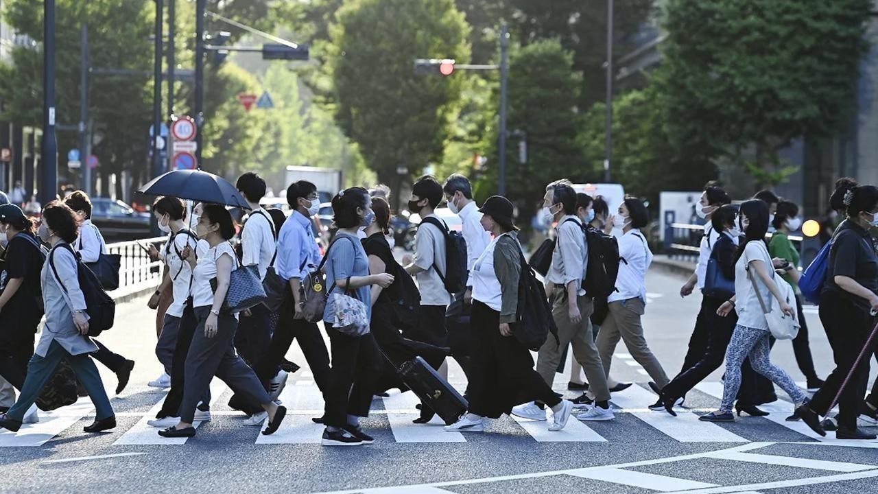 In 2023, Japan's population drops significantly, births hit record low.