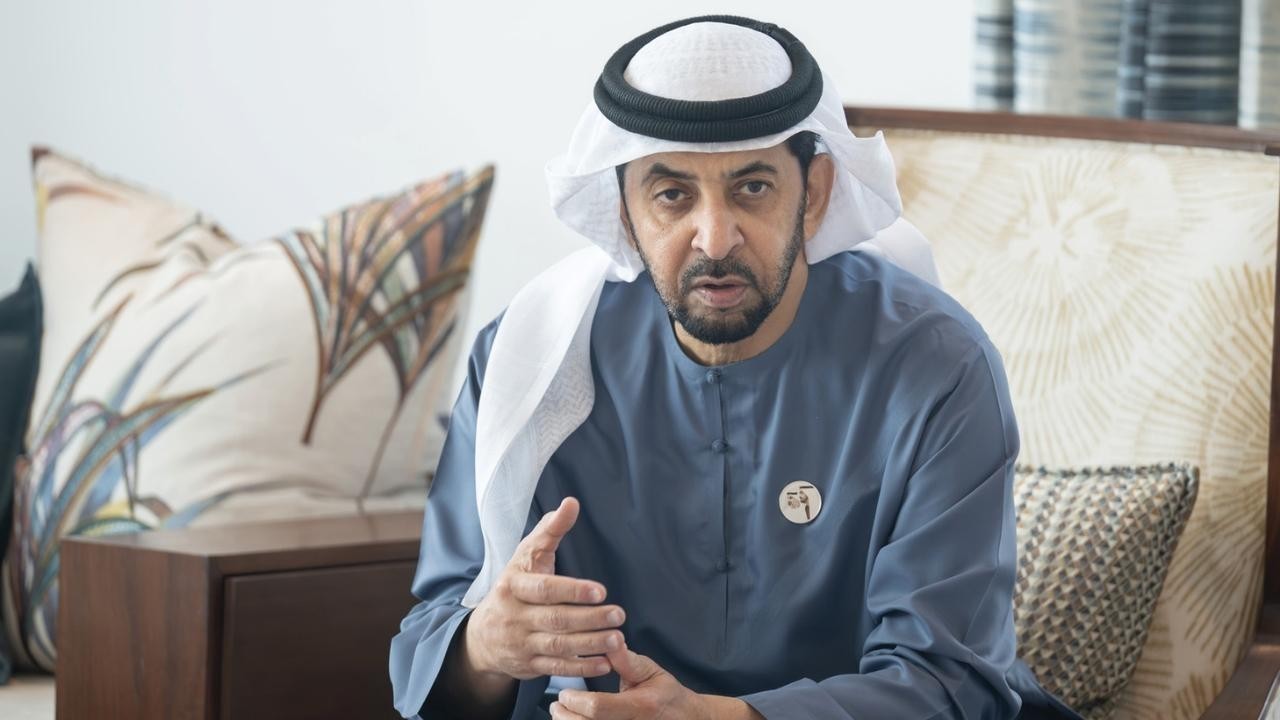 Sheikh Hamdan Meets Al Dhafra's Top Grade 12 Students