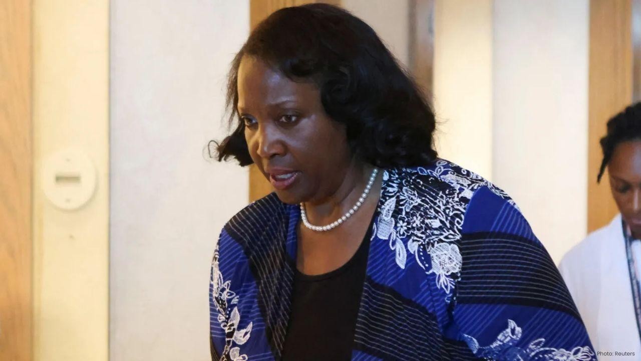 Trump Moves to Fire Fed Official Lisa Cook Amid Legal Battle