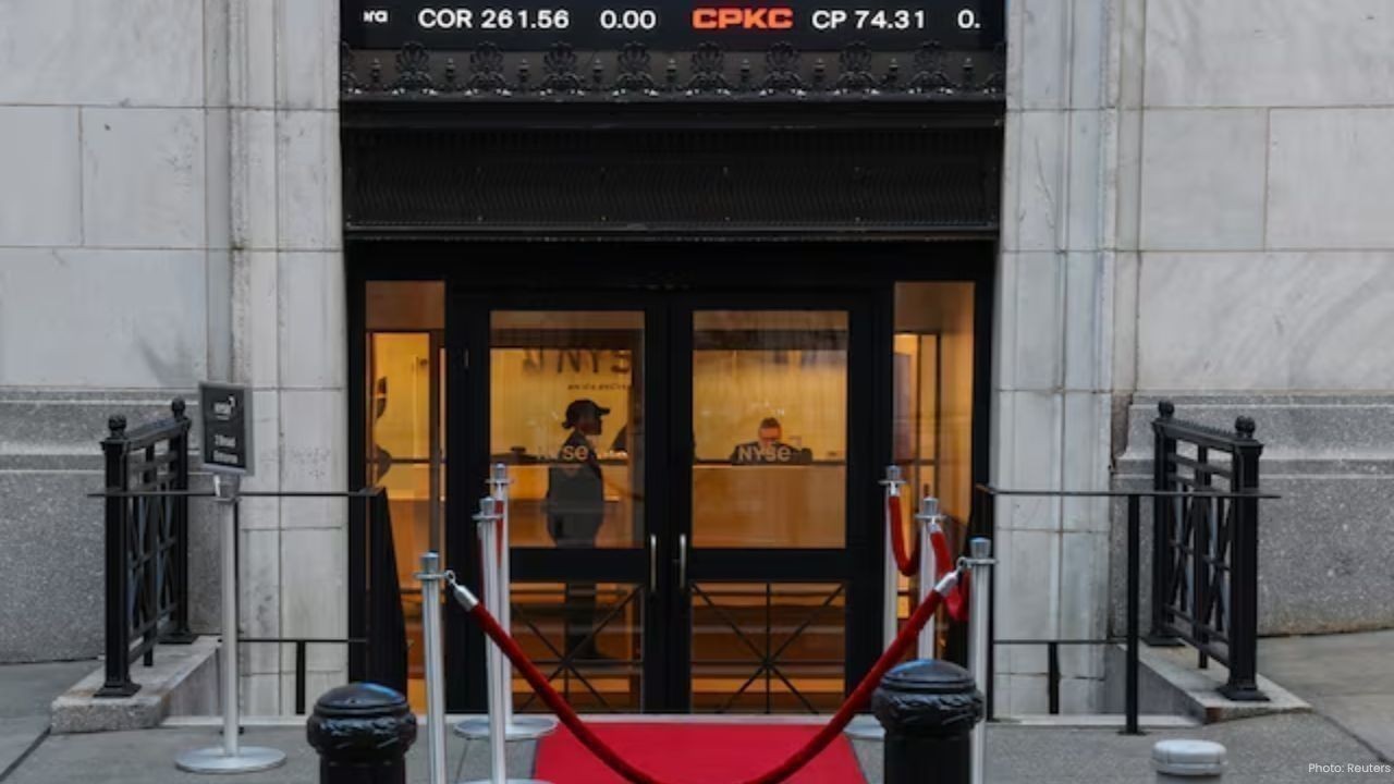 Apollo Education Group Eyes IPO, Could Be Valued $1.7B