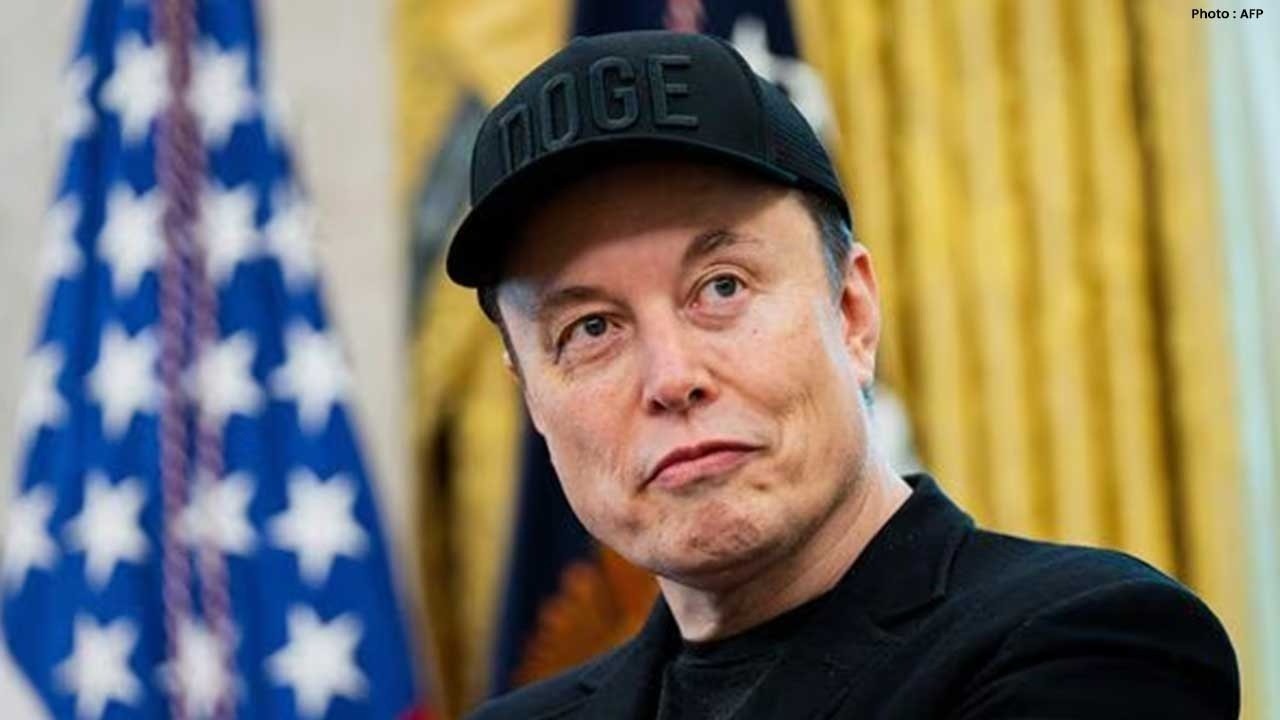 Elon Musk Could Become First Trillionaire Amid Global Wealth Debate