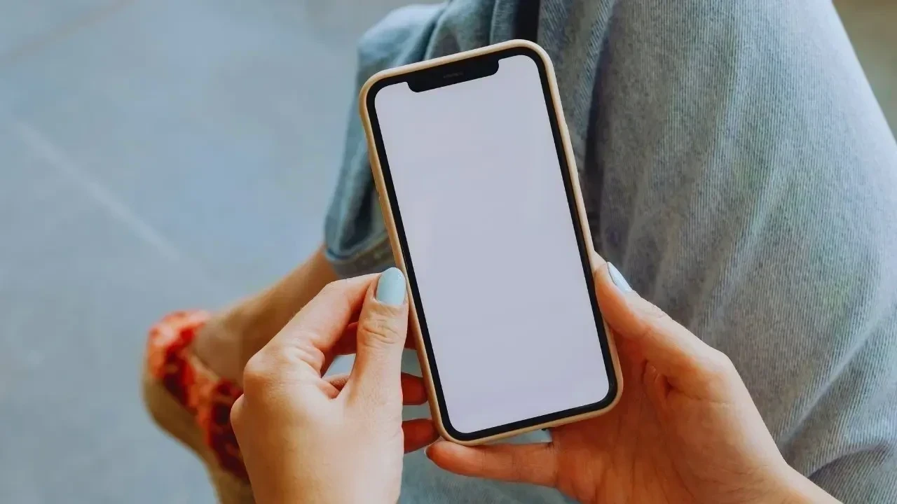 The Simple Steps to Protect Your Phone After a High-Profile Vulnerability Was Disclosed