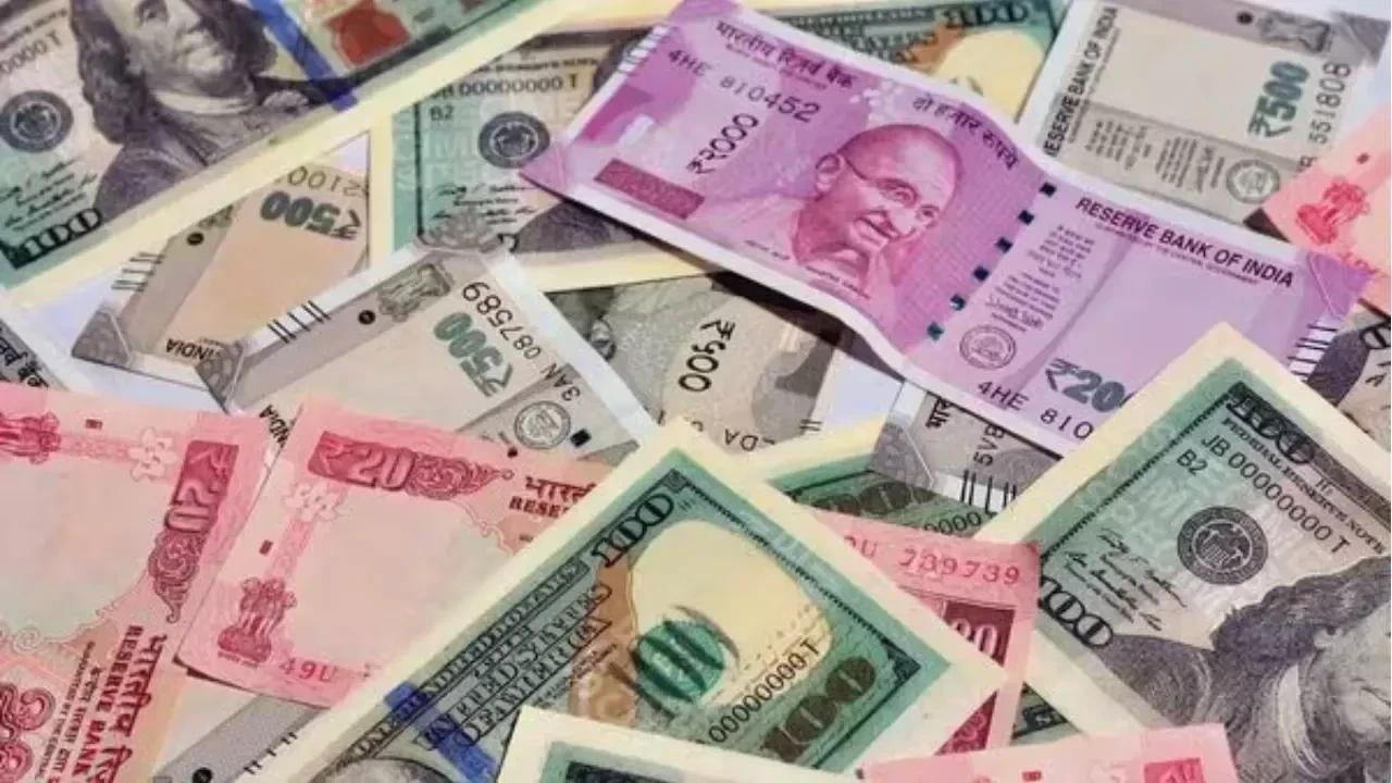 2025 Currency Dynamics: The Indian Rupee Navigates Global Challenges