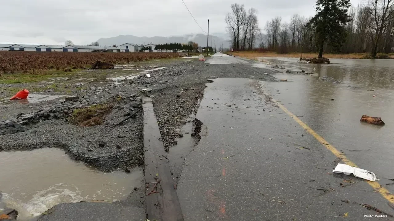 Severe Weather Hits B.C. South Coast, Flood Risks Rise and Power Outages Reported