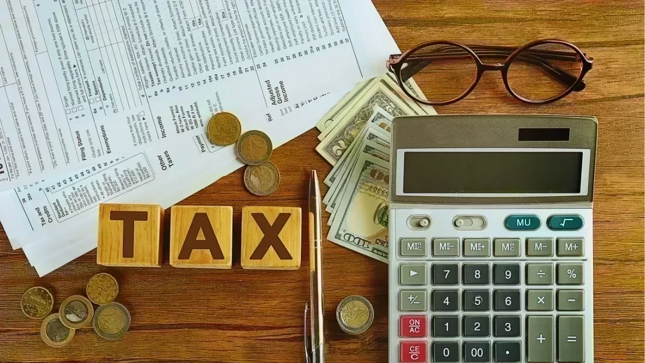 Smart Tax Saving Options for Salaried Employees to Reduce Tax Burden