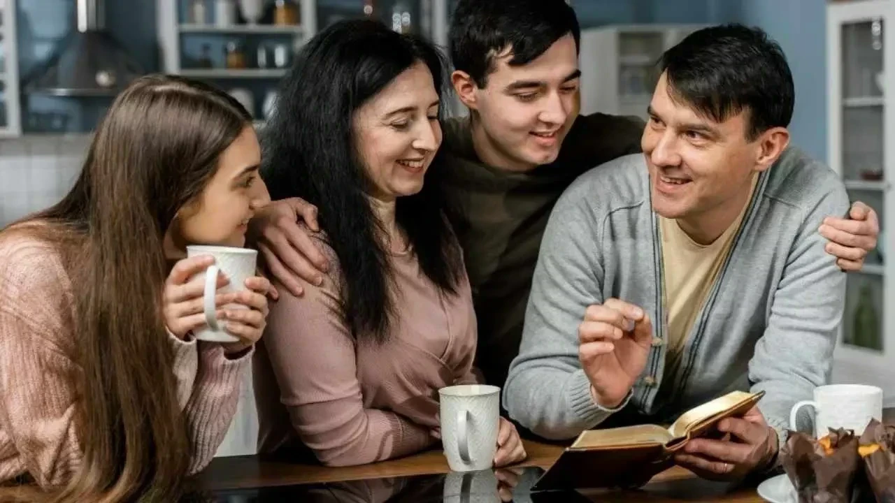 Why Is Today’s Youth Unhappy? 3 Lessons from Parents to Solve Life’s Problems