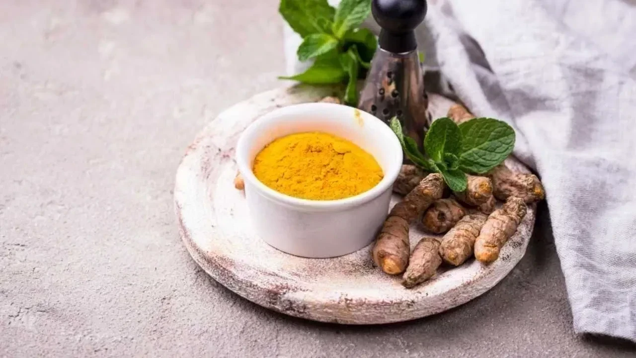 Turmeric for Hair Care: 4 Easy DIY Remedies to Boost Shine, Growth & Scalp Health