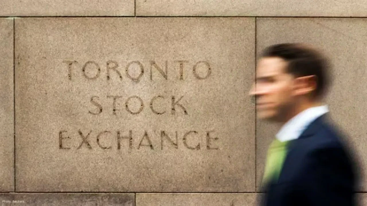 Toronto Stock Exchange Reaches New Heights as Financial Shares Rally