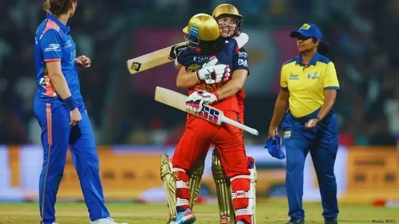 RCB Women Triumph in Thrilling Last-Ball Finish Against Mumbai Indians