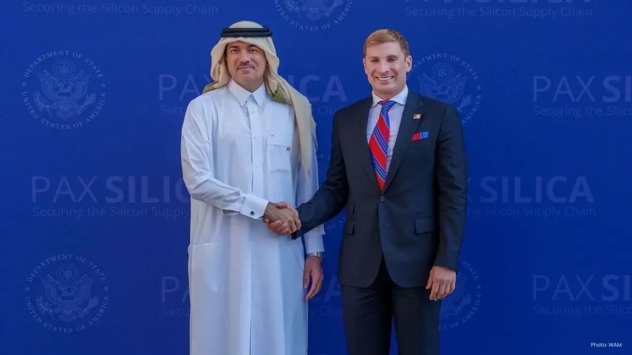 Qatar, US Sign Pax Silica Deal to Secure Tech Supply Chains
