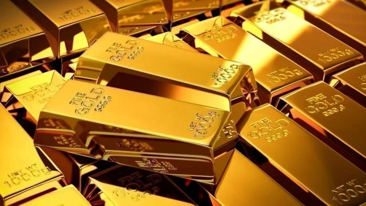 Gold Retreats After Crossing $4,600 as Investors Book Profits