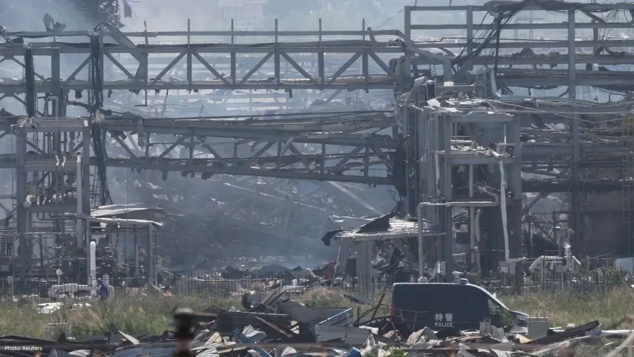 Massive Explosion at Northern China Steel Factory: 2 Dead, 84 Injured, 8 Missing