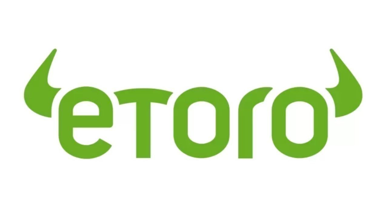 Bitcoin Falls 20% in Three Months Amid Macro Pressures