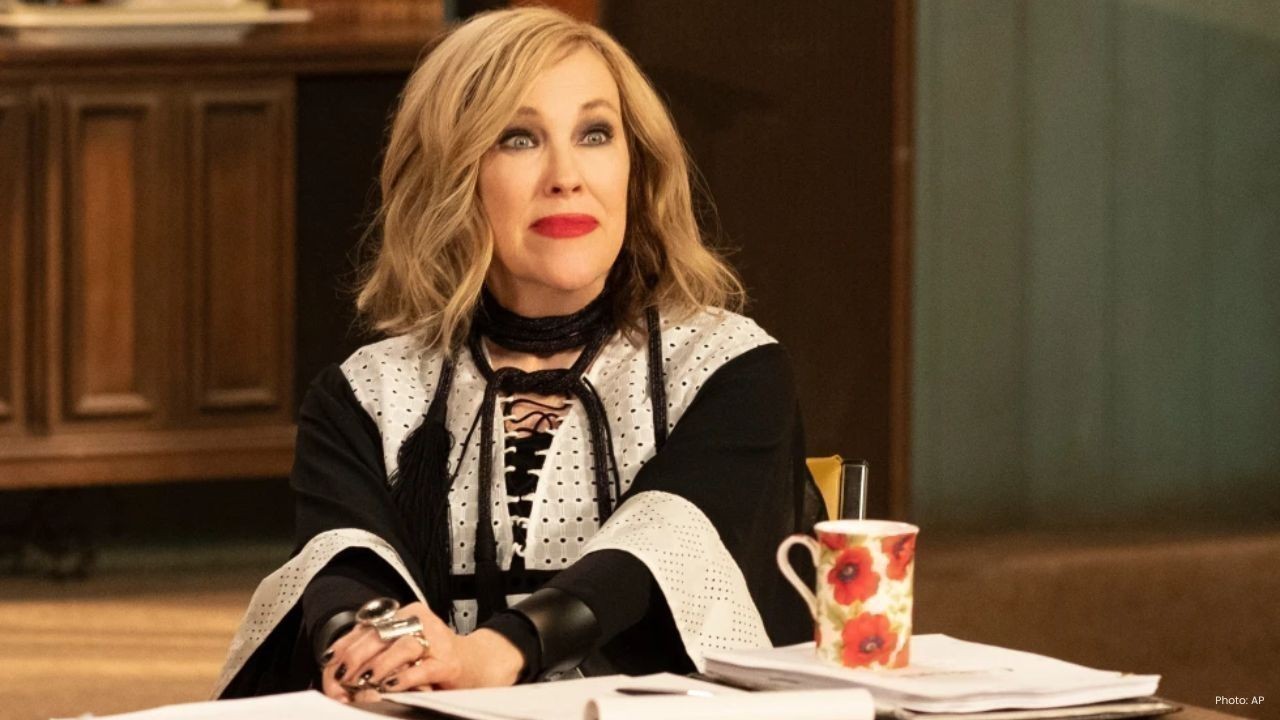Comedy Icon Catherine O’Hara Dies at 71, Leaving a Legacy